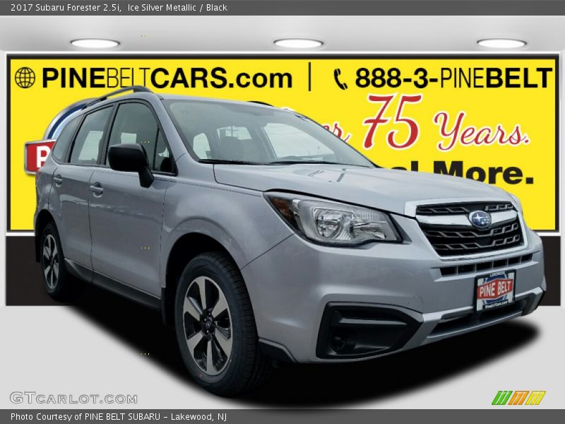 Ice Silver Metallic / Black 2017 Subaru Forester 2.5i