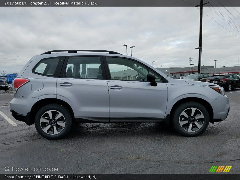 Ice Silver Metallic / Black 2017 Subaru Forester 2.5i