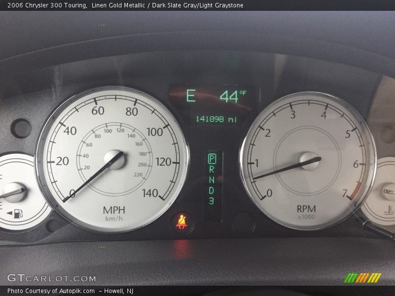 Linen Gold Metallic / Dark Slate Gray/Light Graystone 2006 Chrysler 300 Touring