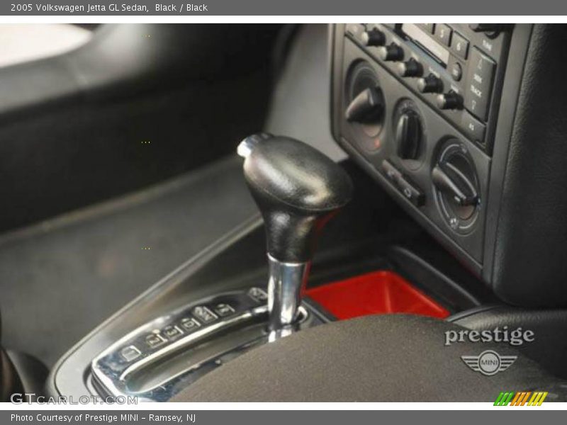 Black / Black 2005 Volkswagen Jetta GL Sedan