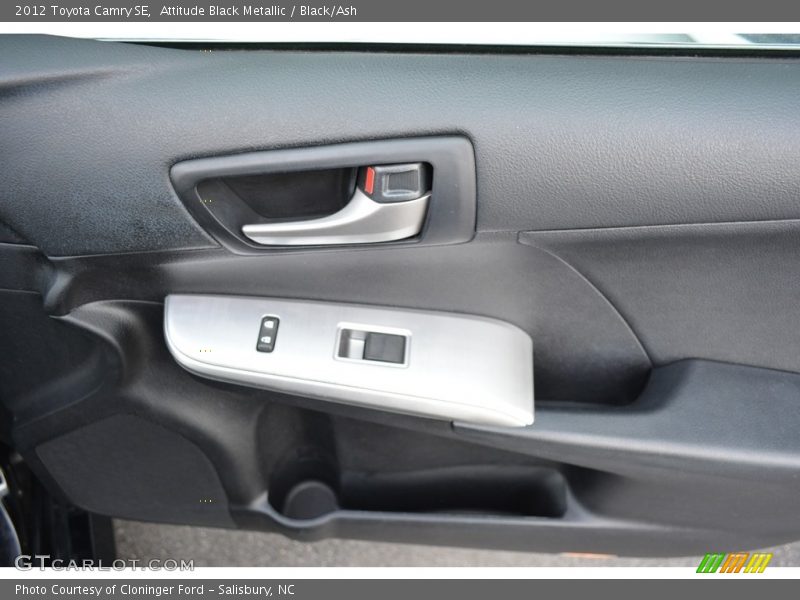 Attitude Black Metallic / Black/Ash 2012 Toyota Camry SE