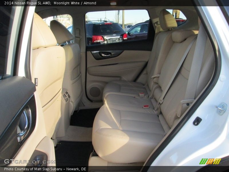 Moonlight White / Almond 2014 Nissan Rogue SL AWD