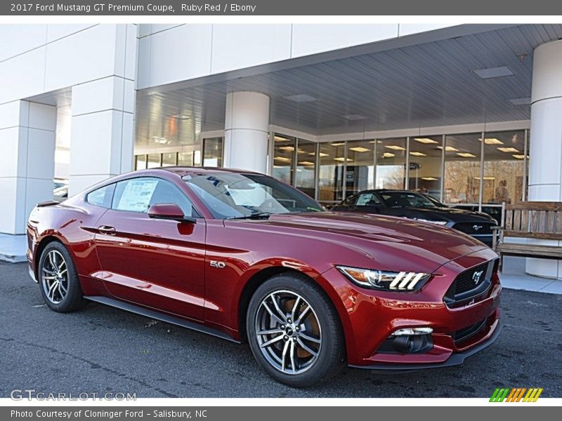 Front 3/4 View of 2017 Mustang GT Premium Coupe