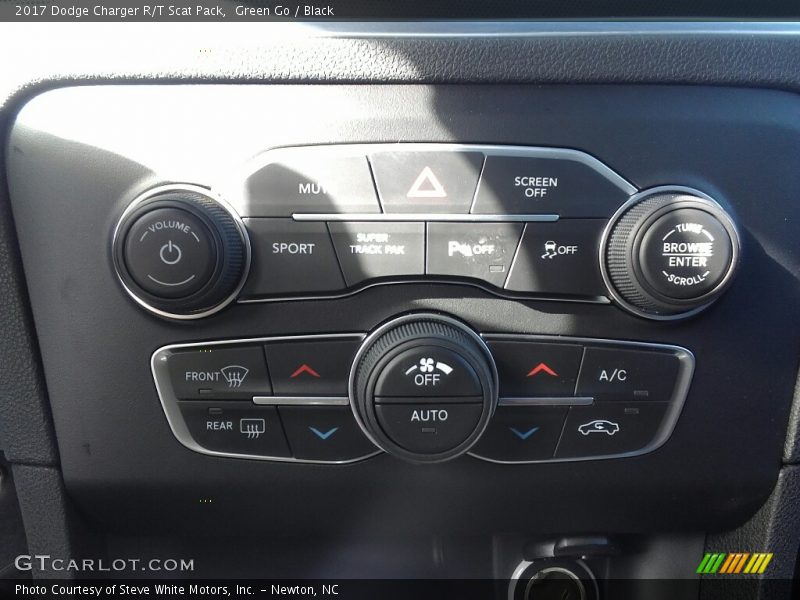 Controls of 2017 Charger R/T Scat Pack