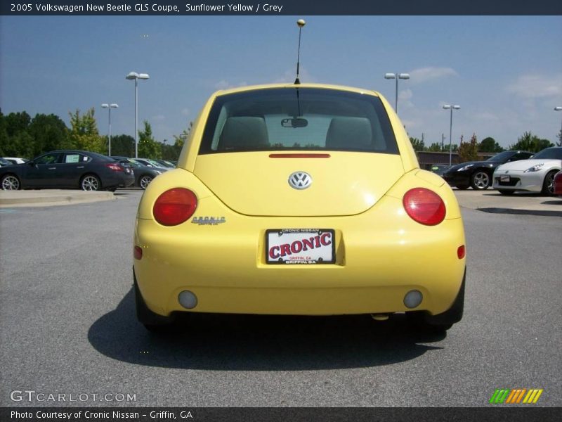 Sunflower Yellow / Grey 2005 Volkswagen New Beetle GLS Coupe