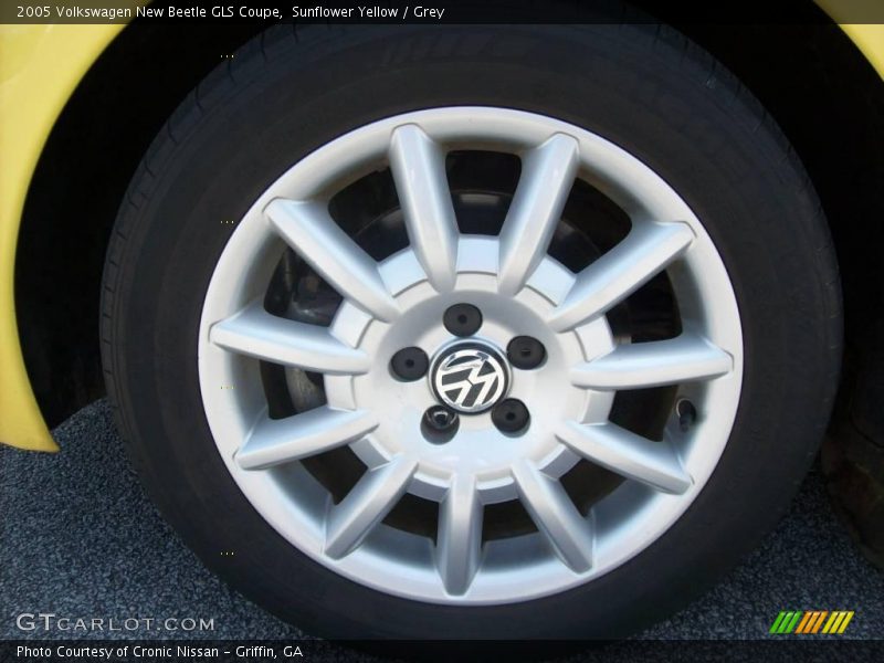 Sunflower Yellow / Grey 2005 Volkswagen New Beetle GLS Coupe