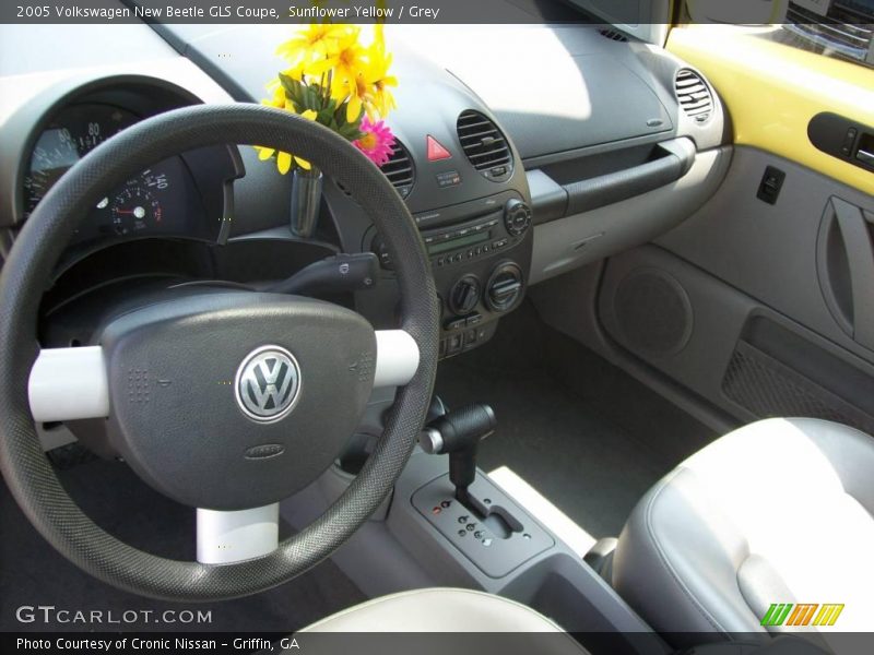 Sunflower Yellow / Grey 2005 Volkswagen New Beetle GLS Coupe