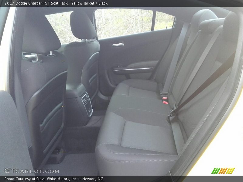 Yellow Jacket / Black 2017 Dodge Charger R/T Scat Pack