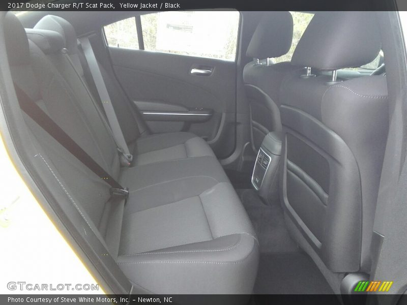 Yellow Jacket / Black 2017 Dodge Charger R/T Scat Pack