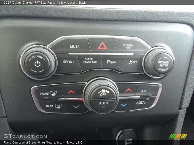 Yellow Jacket / Black 2017 Dodge Charger R/T Scat Pack