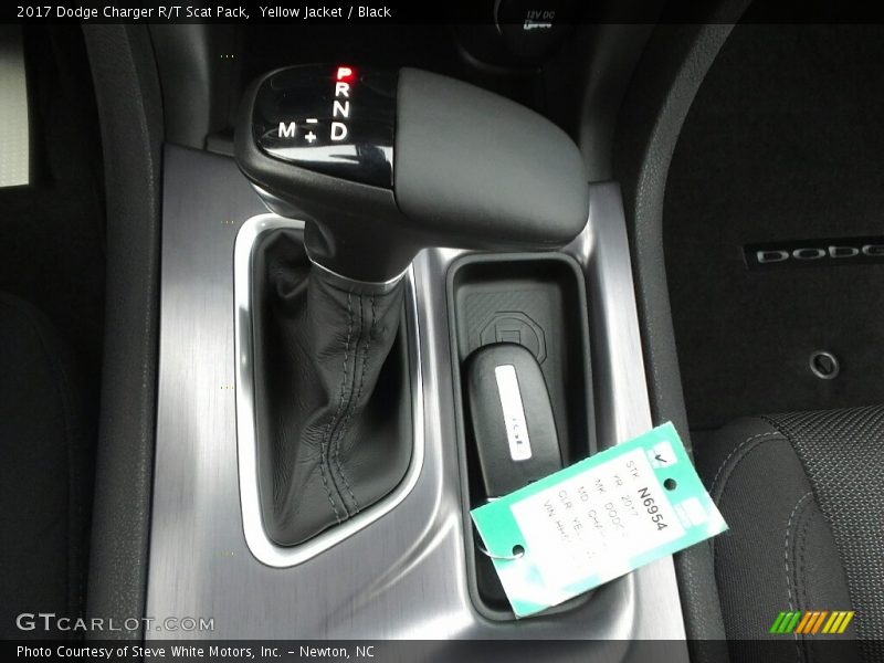 Yellow Jacket / Black 2017 Dodge Charger R/T Scat Pack