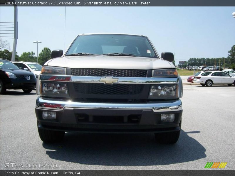 Silver Birch Metallic / Very Dark Pewter 2004 Chevrolet Colorado Z71 Extended Cab