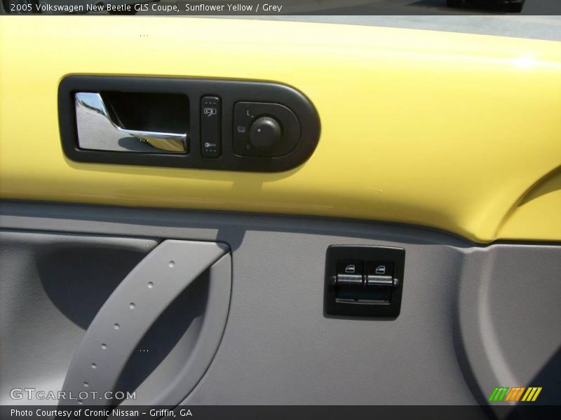 Sunflower Yellow / Grey 2005 Volkswagen New Beetle GLS Coupe