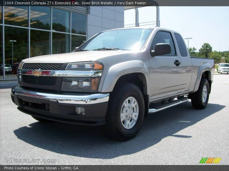 Silver Birch Metallic / Very Dark Pewter 2004 Chevrolet Colorado Z71 Extended Cab