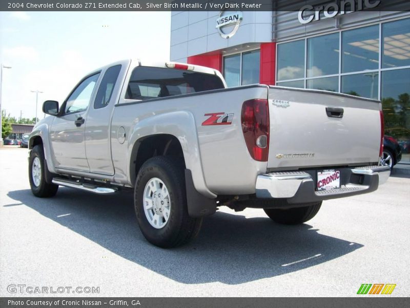 Silver Birch Metallic / Very Dark Pewter 2004 Chevrolet Colorado Z71 Extended Cab