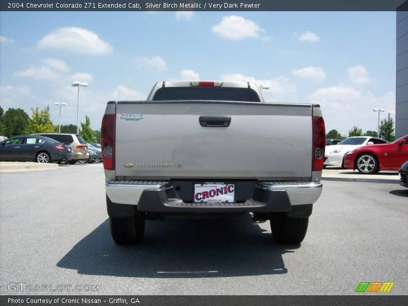 Silver Birch Metallic / Very Dark Pewter 2004 Chevrolet Colorado Z71 Extended Cab
