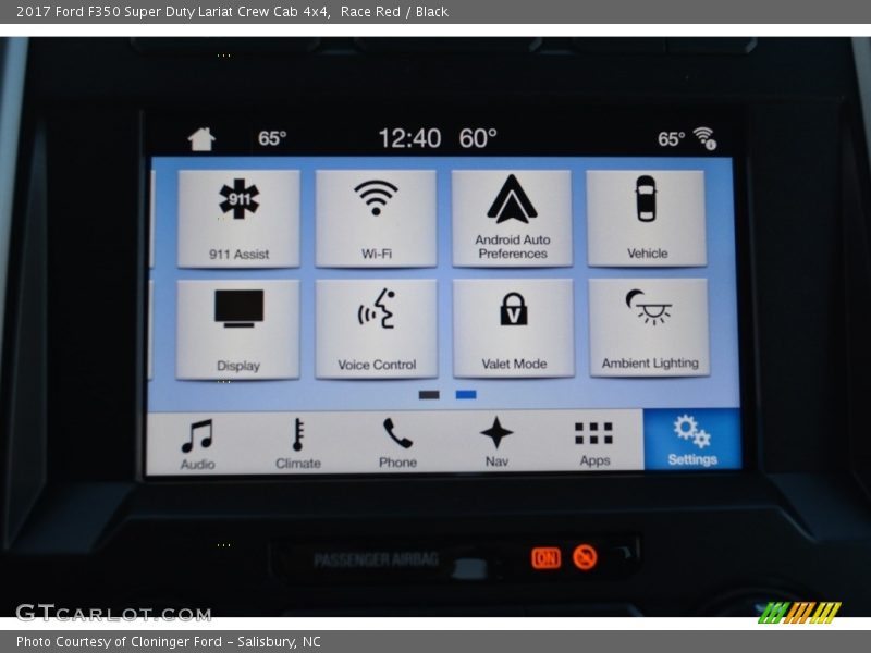 Controls of 2017 F350 Super Duty Lariat Crew Cab 4x4