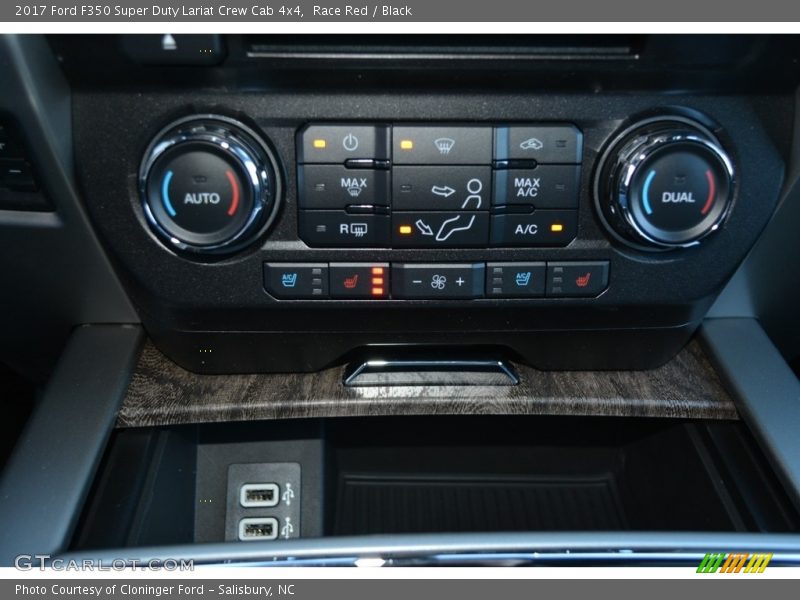 Controls of 2017 F350 Super Duty Lariat Crew Cab 4x4