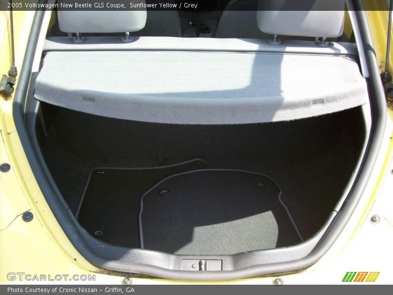 Sunflower Yellow / Grey 2005 Volkswagen New Beetle GLS Coupe