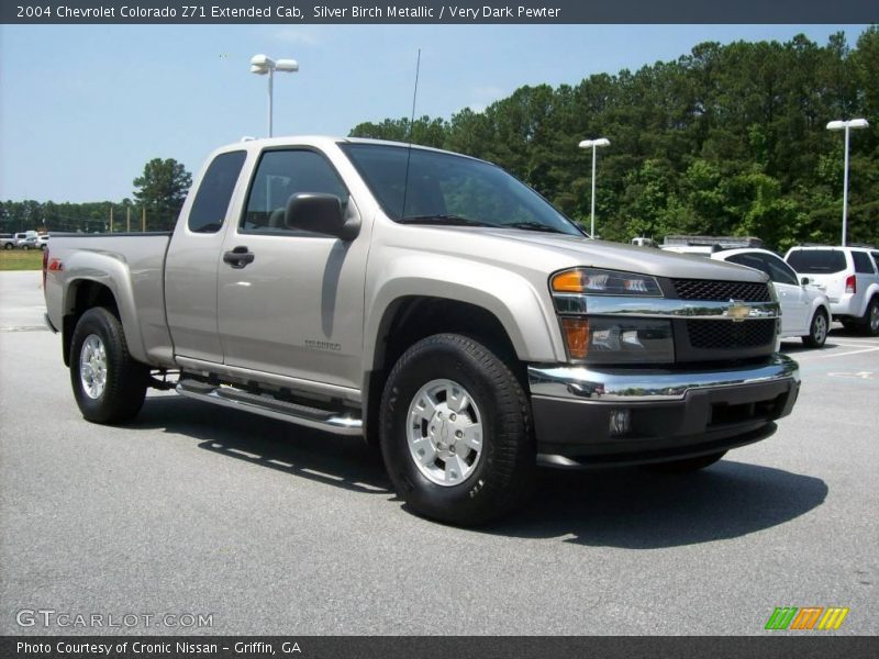 Silver Birch Metallic / Very Dark Pewter 2004 Chevrolet Colorado Z71 Extended Cab