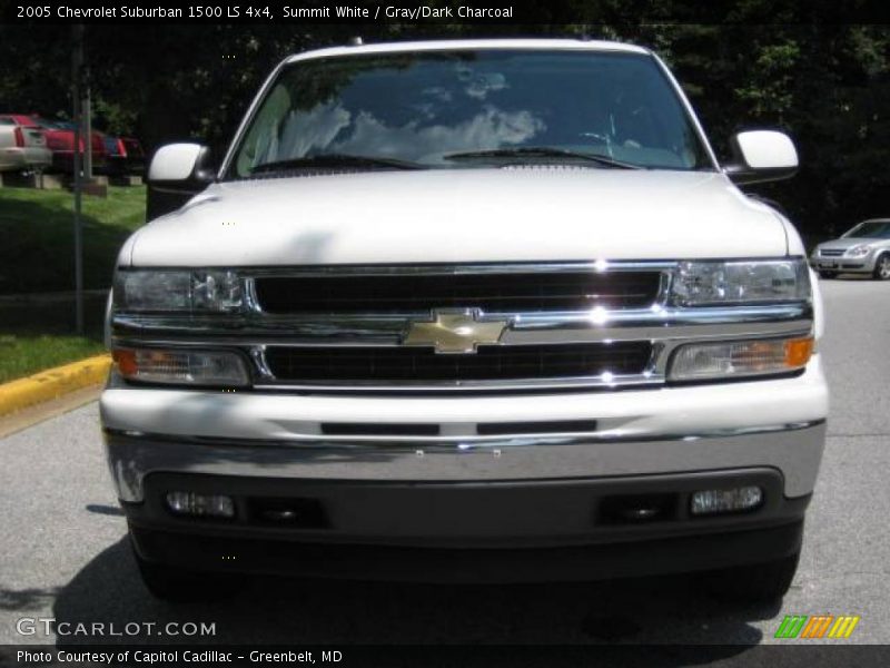 Summit White / Gray/Dark Charcoal 2005 Chevrolet Suburban 1500 LS 4x4