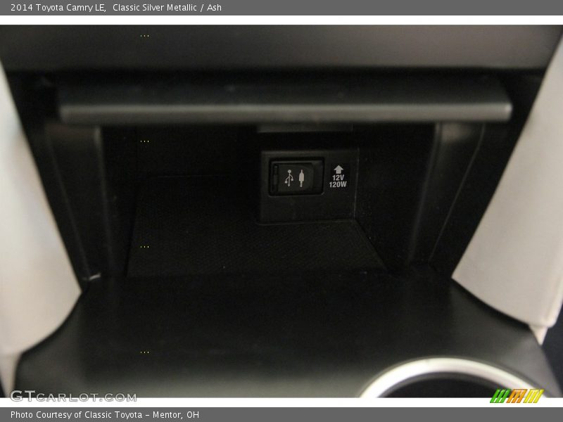 Classic Silver Metallic / Ash 2014 Toyota Camry LE
