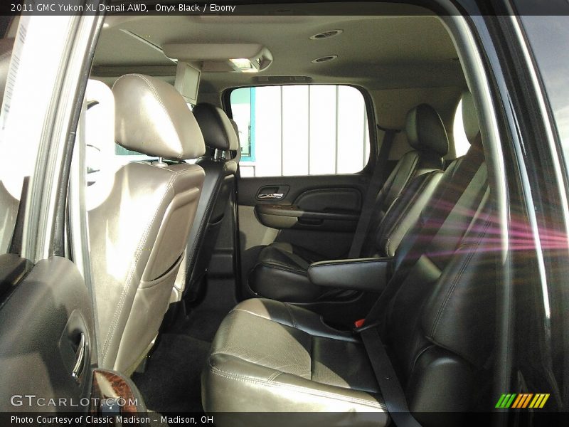 Onyx Black / Ebony 2011 GMC Yukon XL Denali AWD