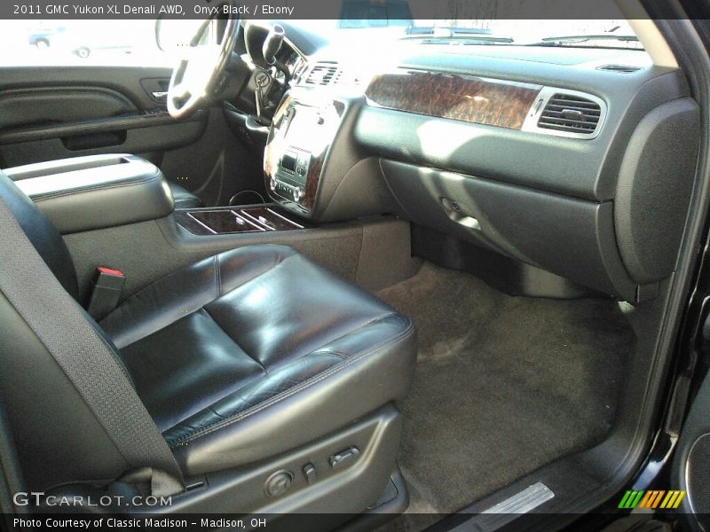 Onyx Black / Ebony 2011 GMC Yukon XL Denali AWD
