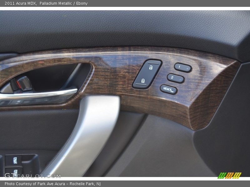 Palladium Metallic / Ebony 2011 Acura MDX