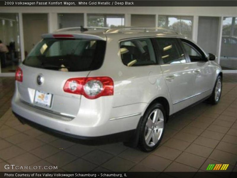 White Gold Metallic / Deep Black 2009 Volkswagen Passat Komfort Wagon