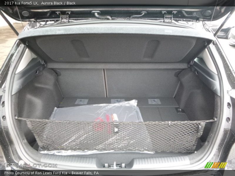 Aurora Black / Black 2017 Kia Forte5 LX