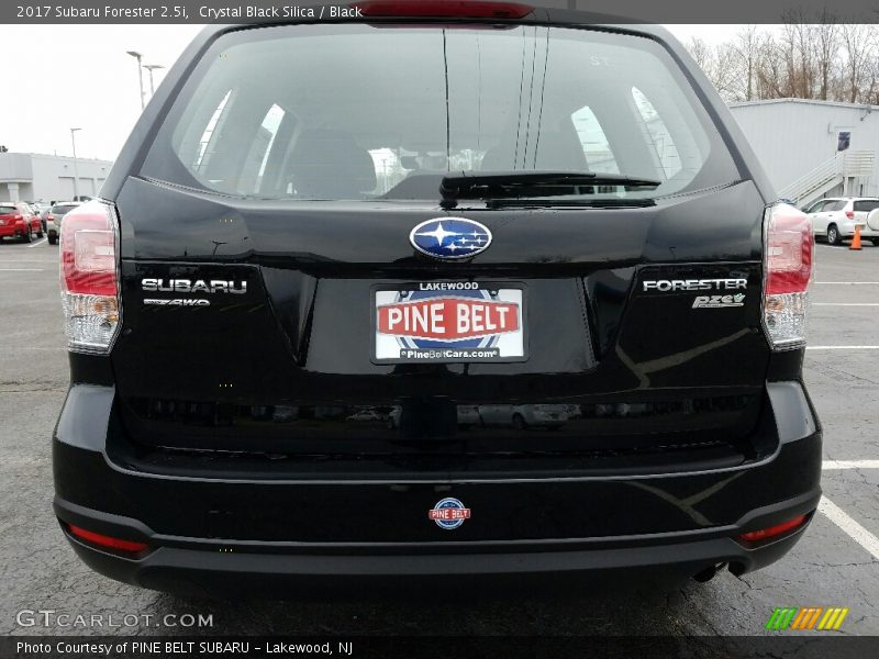 Crystal Black Silica / Black 2017 Subaru Forester 2.5i