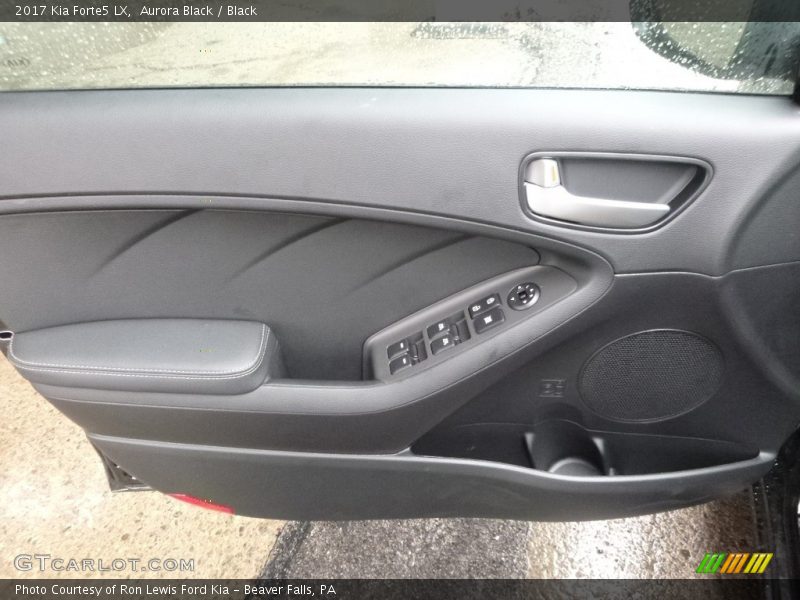 Aurora Black / Black 2017 Kia Forte5 LX