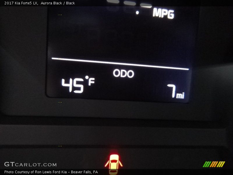 Aurora Black / Black 2017 Kia Forte5 LX