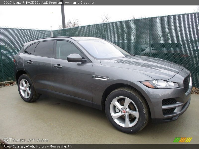 Front 3/4 View of 2017 F-PACE 20d AWD Premium