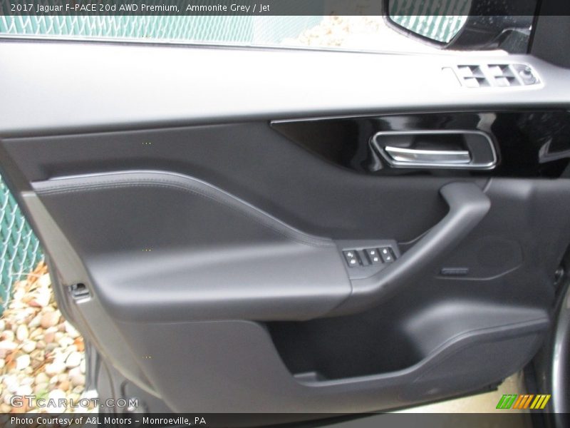 Door Panel of 2017 F-PACE 20d AWD Premium