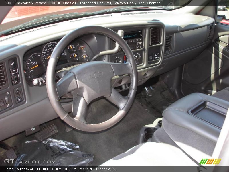 Victory Red / Dark Charcoal 2007 Chevrolet Silverado 2500HD Classic LT Extended Cab 4x4