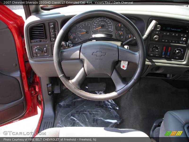 Victory Red / Dark Charcoal 2007 Chevrolet Silverado 2500HD Classic LT Extended Cab 4x4