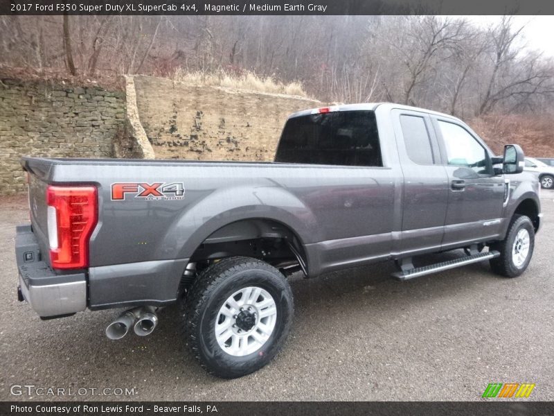  2017 F350 Super Duty XL SuperCab 4x4 Magnetic