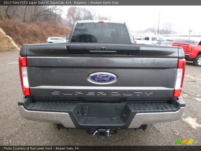 Magnetic / Medium Earth Gray 2017 Ford F350 Super Duty XL SuperCab 4x4