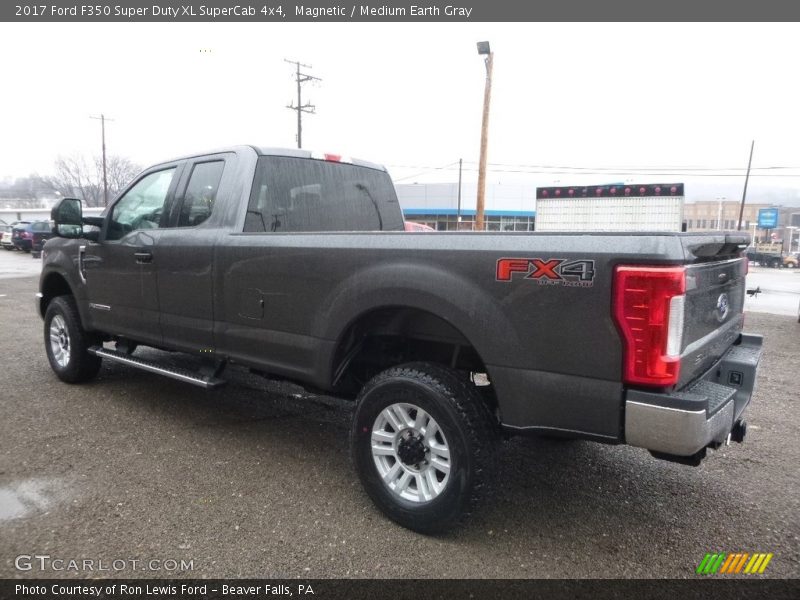 Magnetic / Medium Earth Gray 2017 Ford F350 Super Duty XL SuperCab 4x4