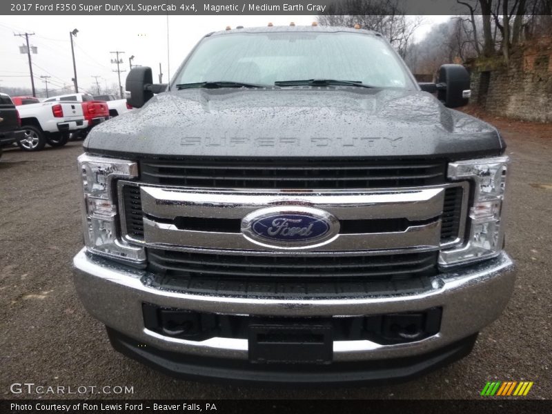 Magnetic / Medium Earth Gray 2017 Ford F350 Super Duty XL SuperCab 4x4