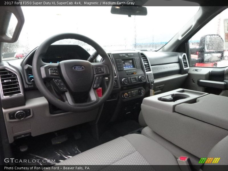  2017 F350 Super Duty XL SuperCab 4x4 Medium Earth Gray Interior