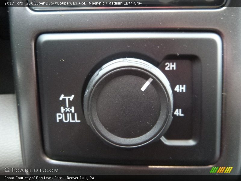 Controls of 2017 F350 Super Duty XL SuperCab 4x4