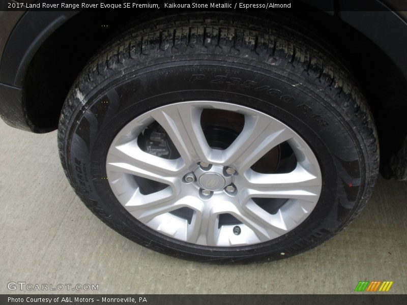 Kaikoura Stone Metallic / Espresso/Almond 2017 Land Rover Range Rover Evoque SE Premium