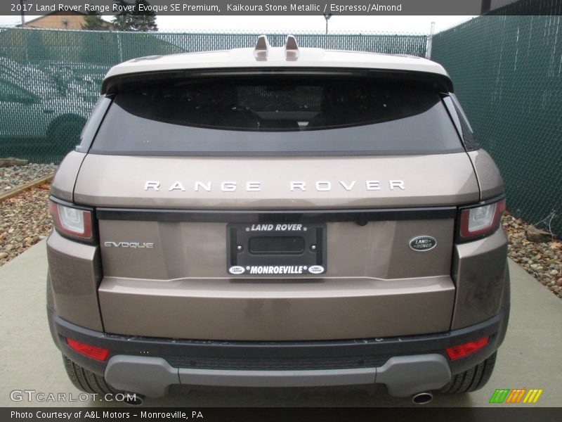 Kaikoura Stone Metallic / Espresso/Almond 2017 Land Rover Range Rover Evoque SE Premium