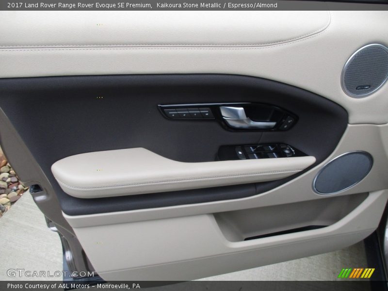 Kaikoura Stone Metallic / Espresso/Almond 2017 Land Rover Range Rover Evoque SE Premium