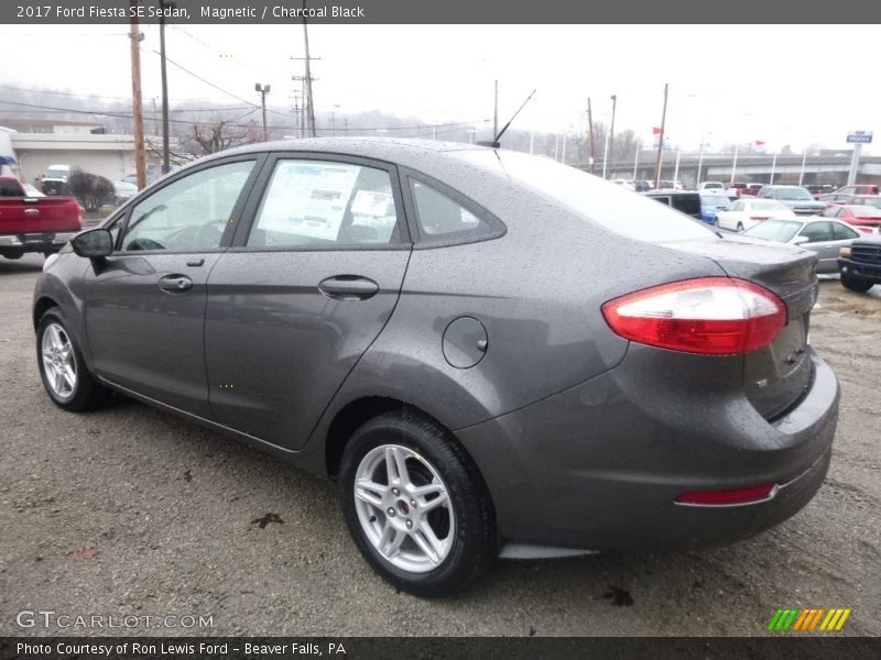 Magnetic / Charcoal Black 2017 Ford Fiesta SE Sedan