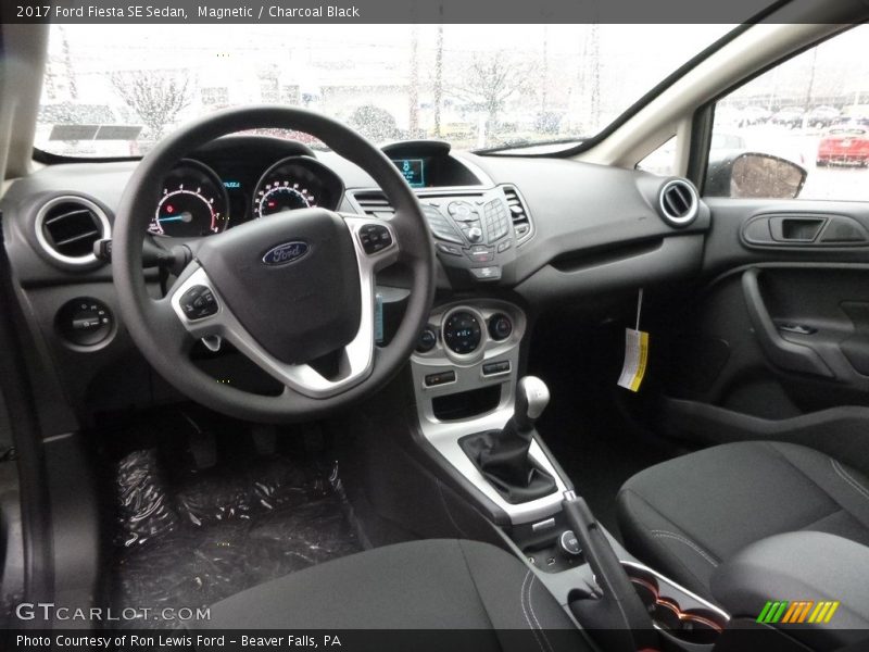  2017 Fiesta SE Sedan Charcoal Black Interior