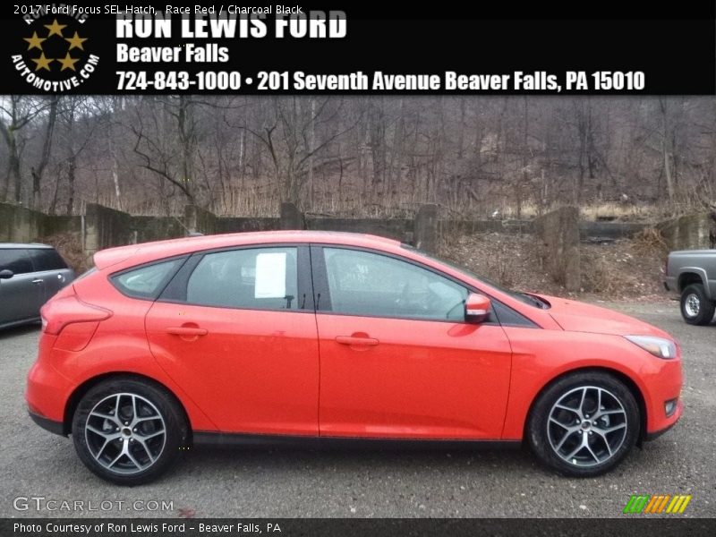 Race Red / Charcoal Black 2017 Ford Focus SEL Hatch